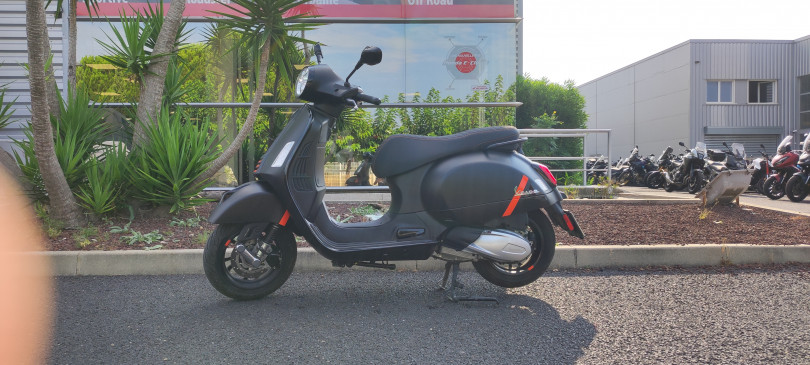 PIAGGIO VESPA 300 GTS ABS - MAUGUIO (MONTPELLIER EST)