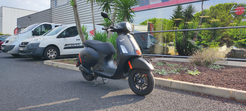 PIAGGIO VESPA 300 GTS ABS - MAUGUIO (MONTPELLIER EST)