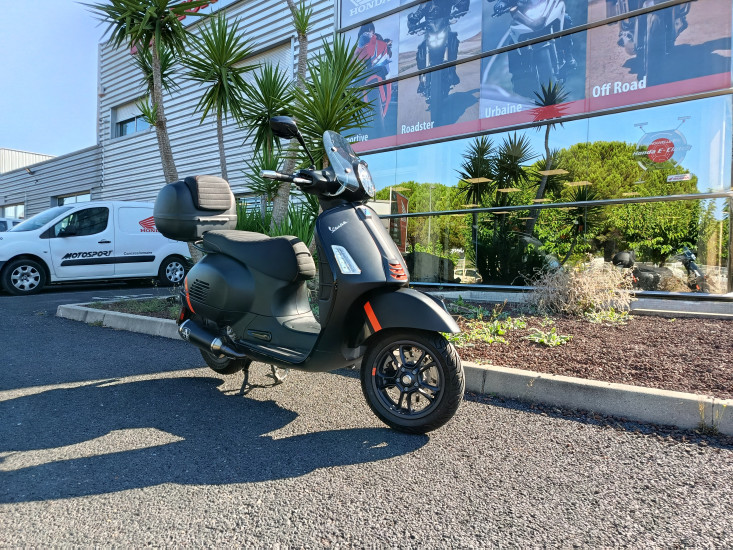 PIAGGIO VESPA 300 GTS ABS - MAUGUIO (MONTPELLIER EST)