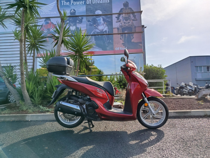HONDA SH300 ABS - MAUGUIO (MONTPELLIER EST)