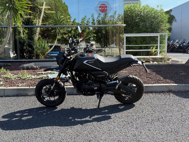 BRIXTON CROSSFIRE 125 MOTOSPORT  MAUGUIO (MONTPELLIER EST) 