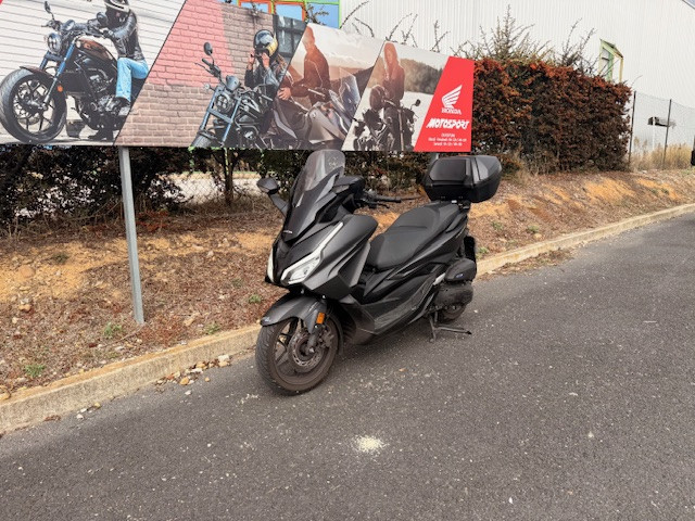 HONDA FORZA 125 SMART TOP BOX ABS - MAUGUIO (MONTPELLIER EST)