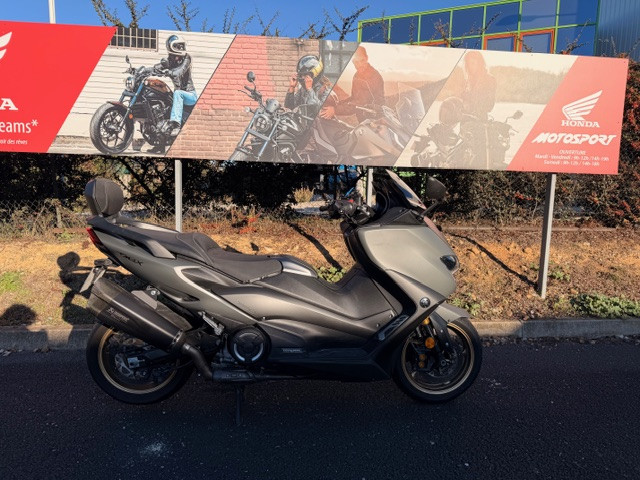 YAMAHA T-MAX 560 TECH MAX - MAUGUIO (MONTPELLIER EST)