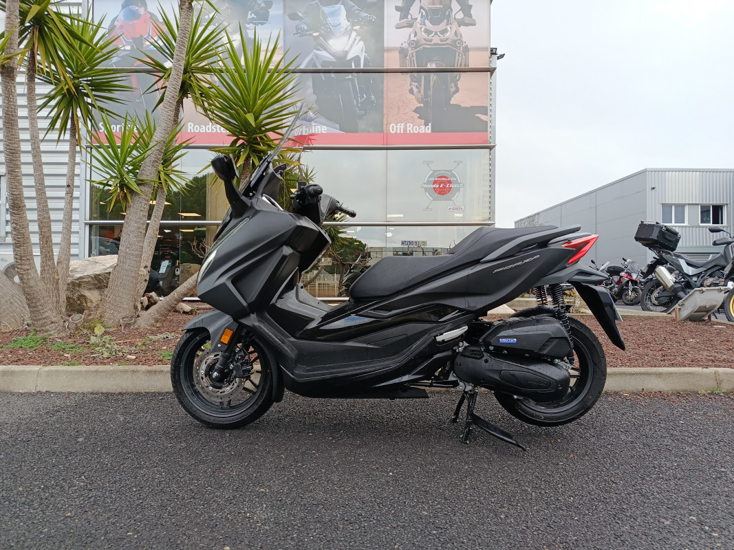 Honda HORNET 750 CB750 DIABOLIQ BIKE  SAINT MITRE LES REMPARTS 