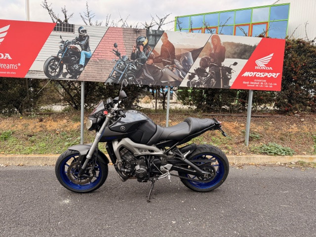 YAMAHA MT-09 - MAUGUIO (MONTPELLIER EST)