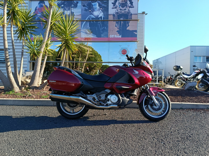 HONDA DEAUVILLE 700 - MAUGUIO (MONTPELLIER EST)