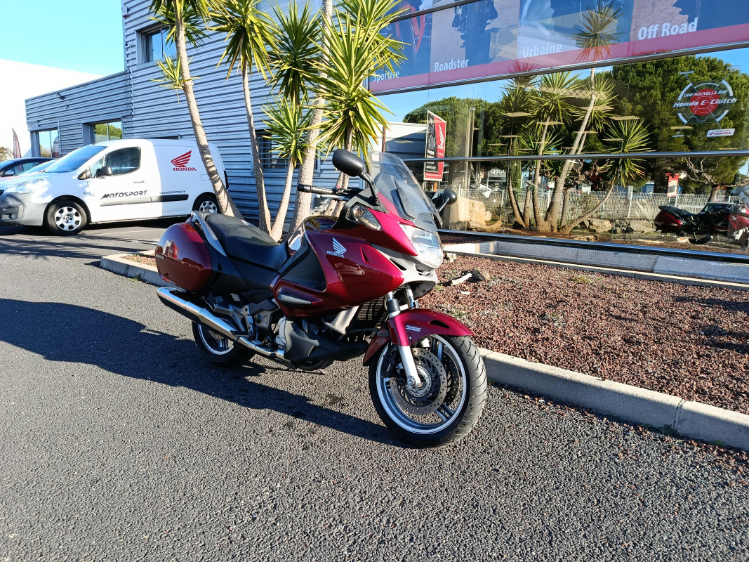 HONDA DEAUVILLE 700 MOTOSPORT  MAUGUIO (MONTPELLIER EST) 