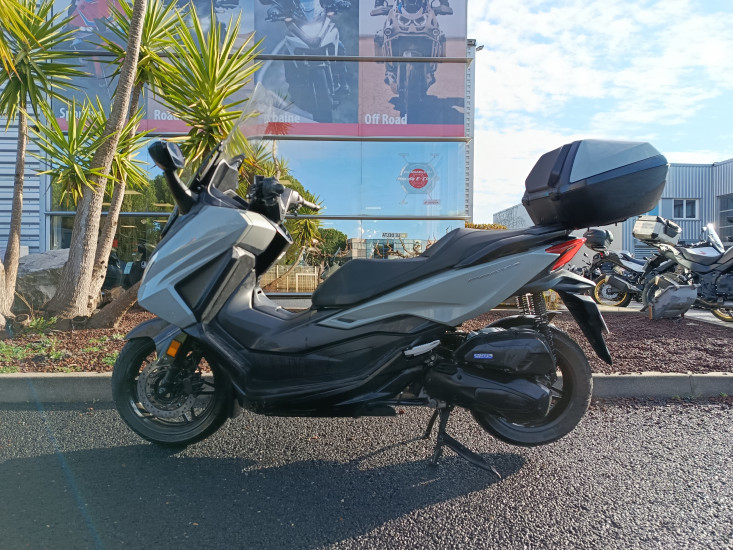 HONDA FORZA 125 SMART TOP BOX ABS - MAUGUIO (MONTPELLIER EST)