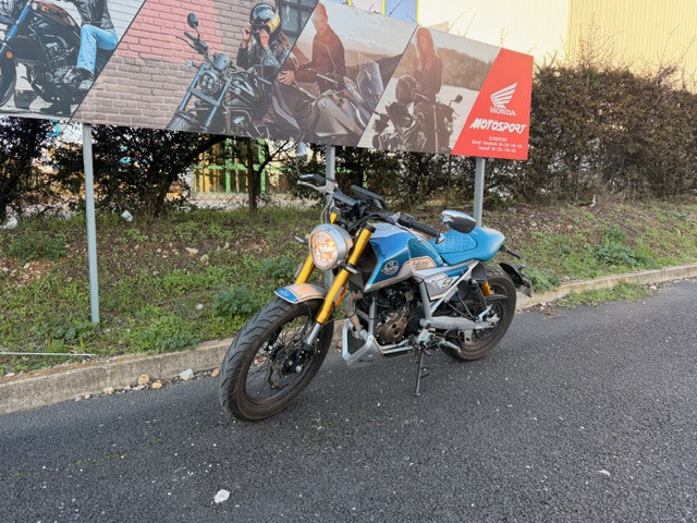MONDIAL HPS 125 - MAUGUIO (MONTPELLIER EST)