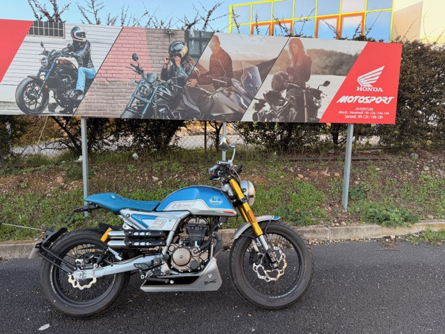 MONDIAL HPS 125 - MAUGUIO (MONTPELLIER EST)